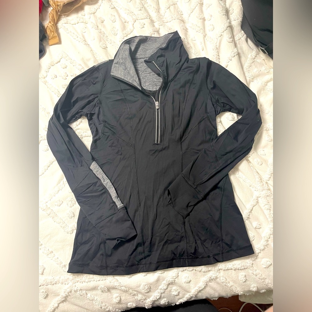 Lululemon Running Longsleeve
Black and Gray Quarter-Zip Pullover
Worn once